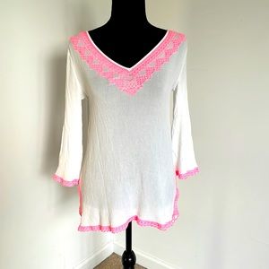 🌟SOLD🌟 White linen tunic with hot pink accent